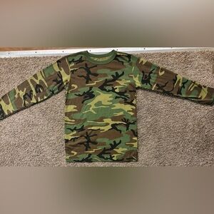Rothco Womans Sm Camouflage Long Sleeve Tee Excellent Condition